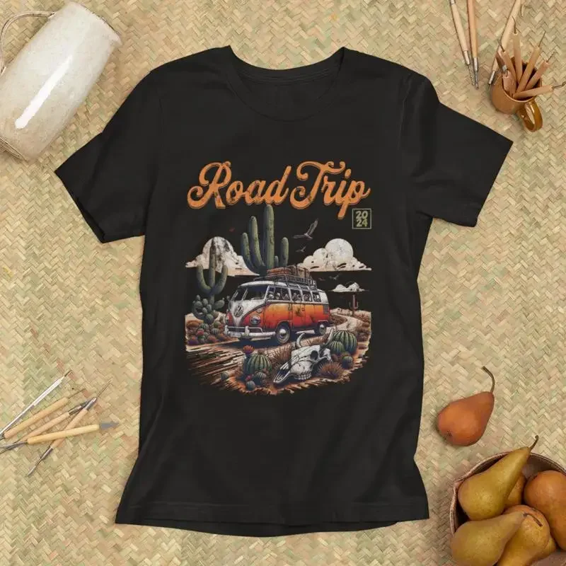 Outdoor Adventure Ideas - Футболка Road Trip с классическим дизайном